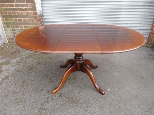 Oak Pedestal Table