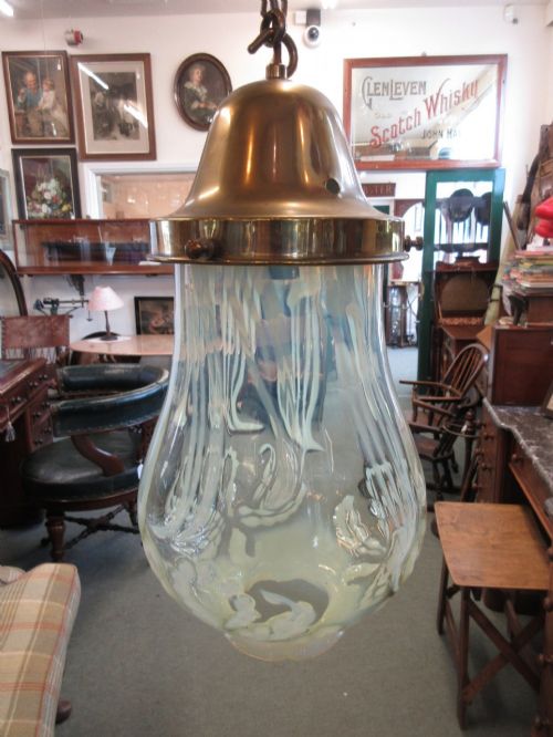 Vaseline Shade & Fitting