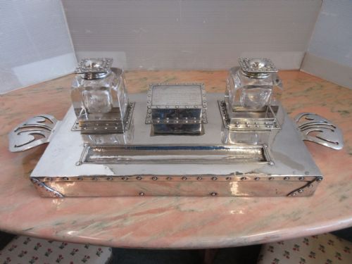 Arts & Crafts Desk Stand