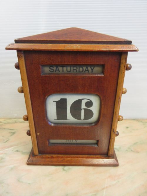 Large Hardwood Desk Calendar