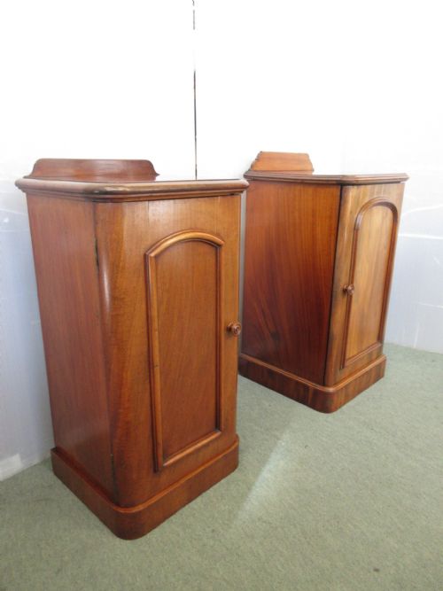 Mahogany Bedsides