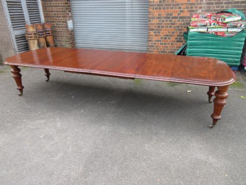 Large Mahogany Windout Table