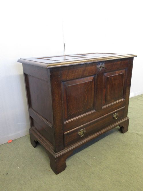 Small Oak Mule Chest