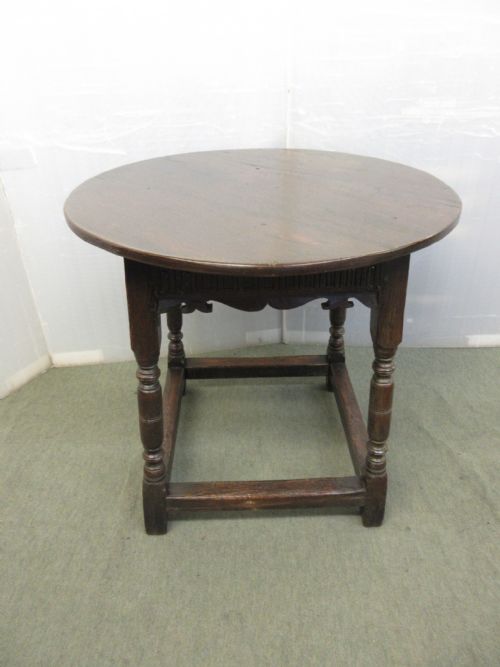 Round Oak Table