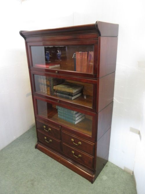 Mahogany Stacking Booking