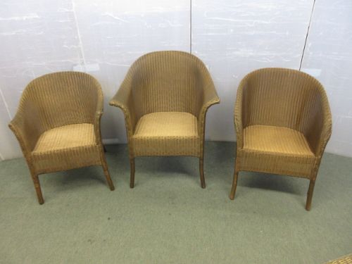fig 1. 4 Pieces Of Gold Lloyd Loom