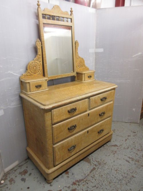 Pine Dressing Chest of Drawers