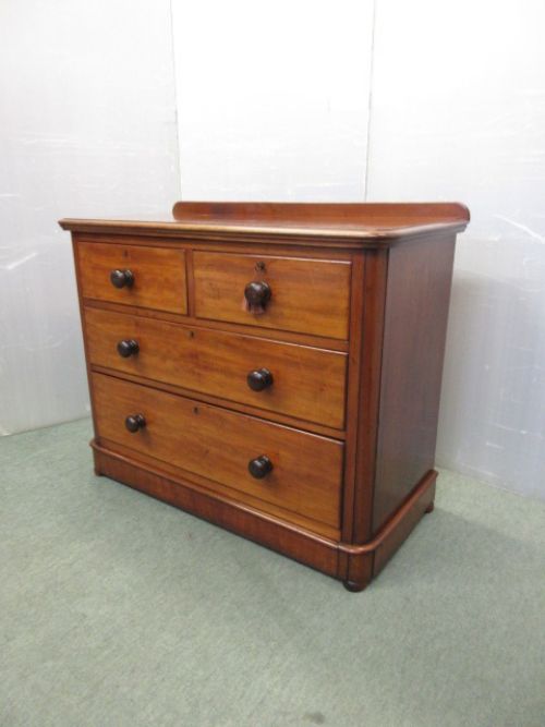 Mahogany Chest of Drawers