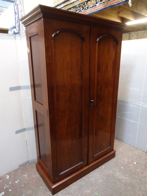 Quality Mahogany Double Robe