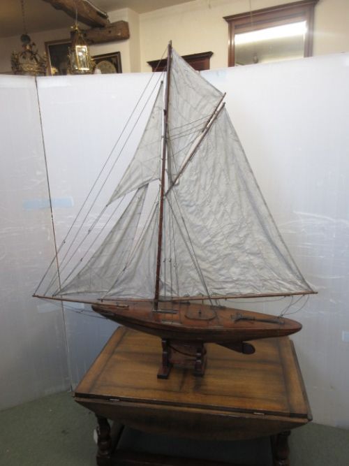 Pond Yacht