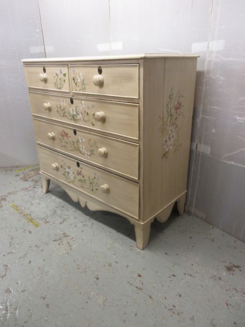 Georgian Pine Chest of Drawers
