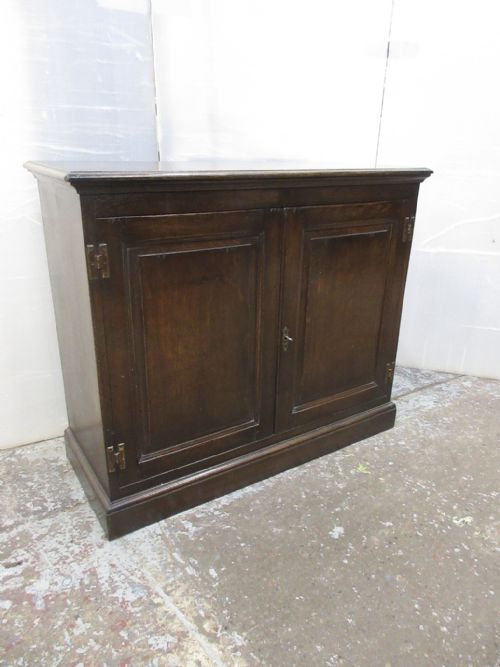 Small 2 Door Oak Cupboard