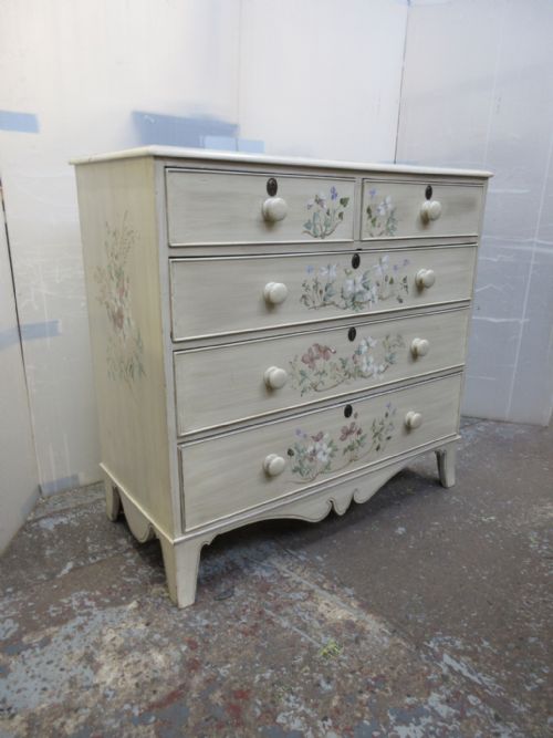 Georgian Pine Chest of Drawers