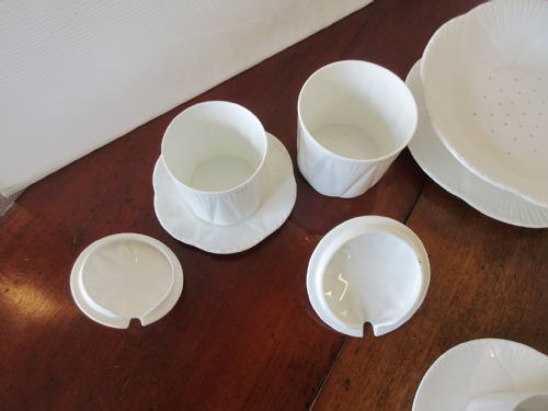 COLLECTION OF SHELLEY POTTERY - ADDITIONAL PHOTO 9