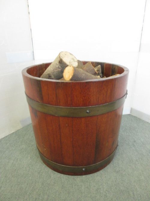 Log Tub