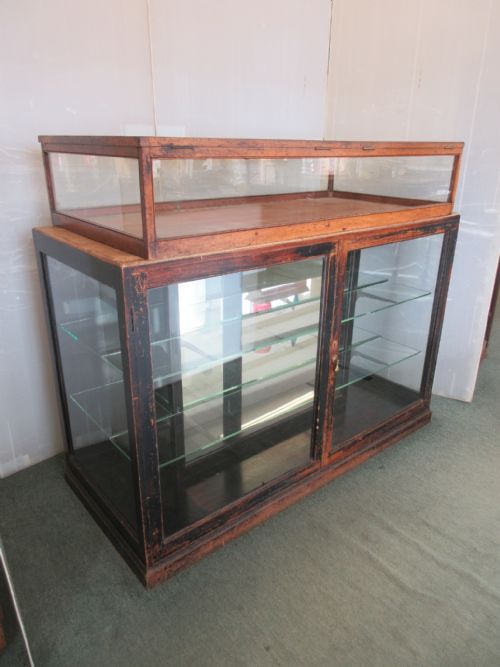Quality Mahogany Counter