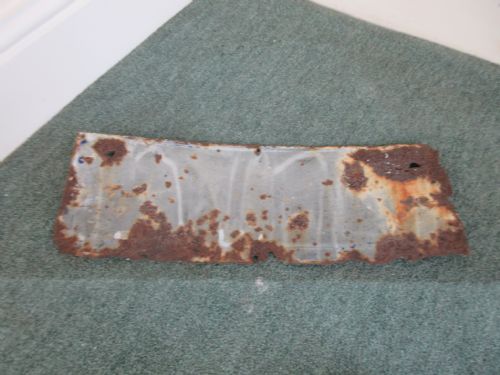 SMALL ORIGINAL YORKSHIRE HERALD ENAMEL SIGN - ADDITIONAL PHOTO 2