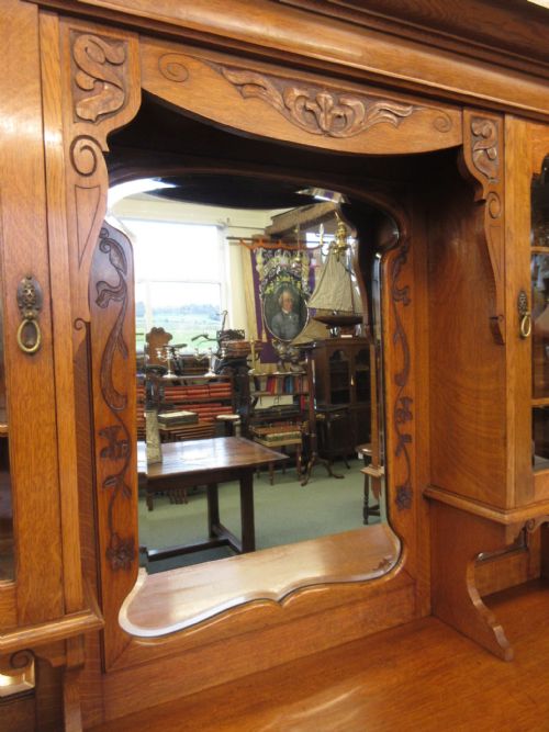 NICE QUALITY GOLDEN OAK SIDEBOARD - ADDITIONAL PHOTO 6