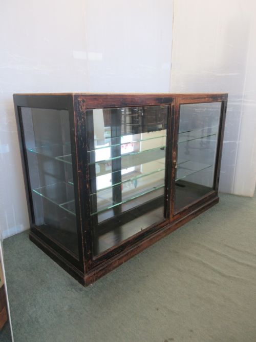 Quality Mahogany 2 Door Shop Counter