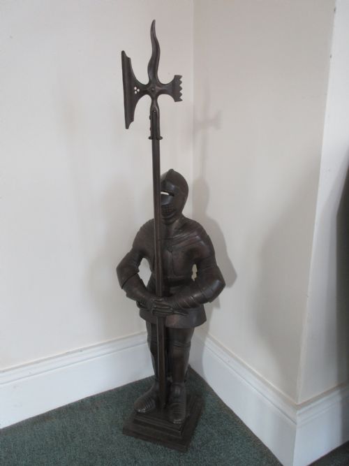 Cast Iron Knight Companion Stand