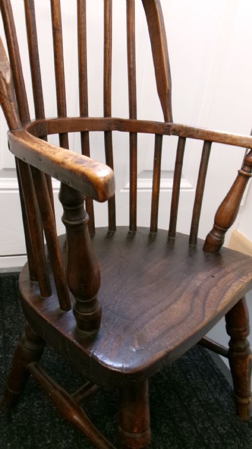 CIRCA 1790 CHILD'S STICK BACK WINDSOR CHAIR - ADDITIONAL PHOTO 3