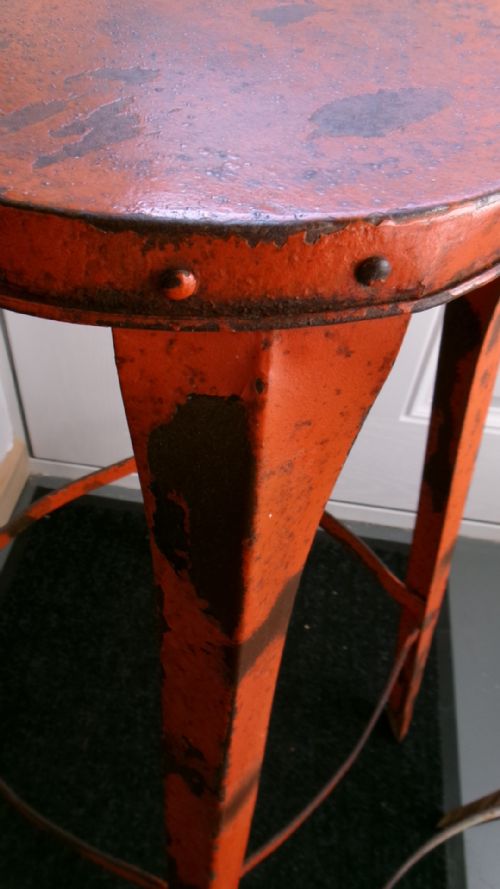 PAIR OF 1920'S INDUSTRIAL METAL RIVETED BAR STOOLS - ADDITIONAL PHOTO 1