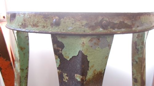 PAIR OF 1920'S INDUSTRIAL METAL RIVETED BAR STOOLS - ADDITIONAL PHOTO 2