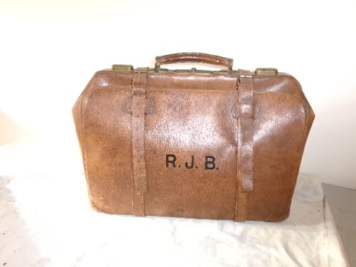 FINNIGAN'S MANCHESTER LARGE BROWN LEATHER GLADSTONE BAG FITTED INTERIOR
