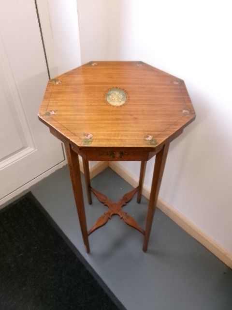 SMALL OCTAGONAL DECORATED SATINWOOD TABLE