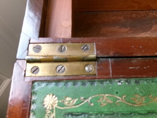 GEORGIAN CIRCA 1790 MAHOGANY WRITING DESK WITH BRASS PAW FEET - ADDITIONAL PHOTO 5