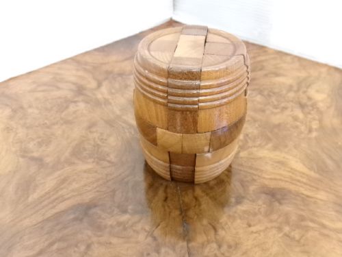 VICTORIAN WOODEN BARREL SHAPED PUZZLE - ADDITIONAL PHOTO 6