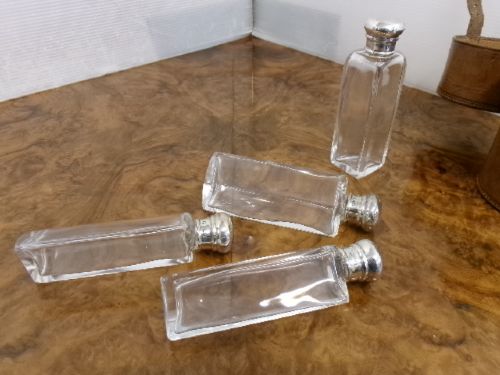VICTORIAN ROUND LEATHER CASE WITH FOUR SILVER TOP FLASKS - ADDITIONAL PHOTO 4