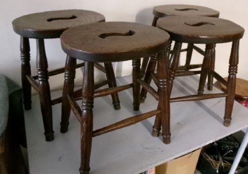 Set of 4 Oval Elm Top Victoriantavern Stools
