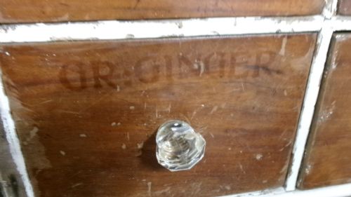 VICTORIAN CHEMIST SHOP FITTING BANK OF DRAWERS - ADDITIONAL PHOTO 6