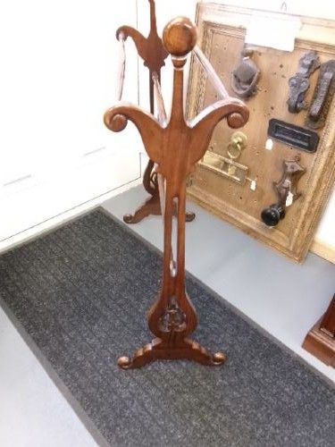 VICTORIAN MAHOGANY TOWEL RAIL CIRCA 1890 - ADDITIONAL PHOTO 2