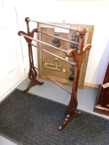 VICTORIAN MAHOGANY TOWEL RAIL CIRCA 1890 - ADDITIONAL PHOTO 11