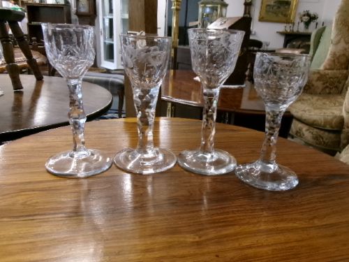 GEORGIAN FACETED STEMMED DRINKING GLASSES WITH DECORATED BOWLS WIDE FOOT BASE - ADDITIONAL PHOTO 1
