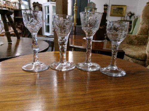 GEORGIAN FACETED STEMMED DRINKING GLASSES WITH DECORATED BOWLS WIDE FOOT BASE - ADDITIONAL PHOTO 2