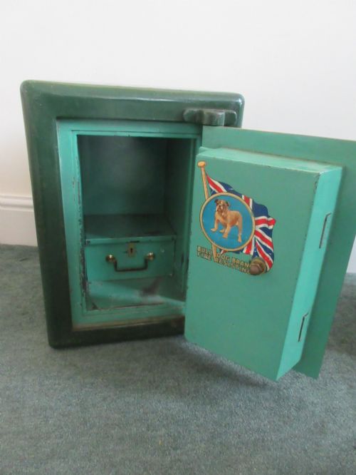 SAFE IN VICTORIAN MAHOGANY CABINET WITH MARBLE TOP - ADDITIONAL PHOTO 3