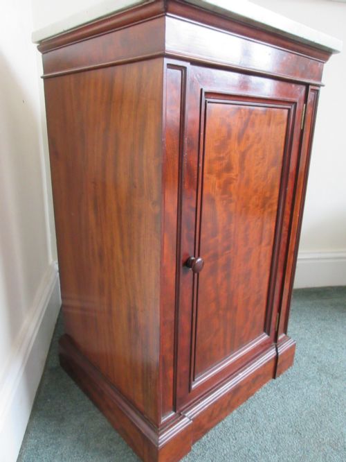 SAFE IN VICTORIAN MAHOGANY CABINET WITH MARBLE TOP - ADDITIONAL PHOTO 6