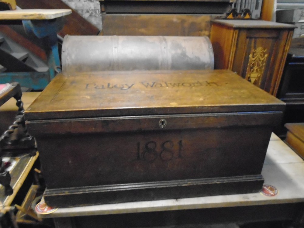 Quality Pine Box Patey Walworth