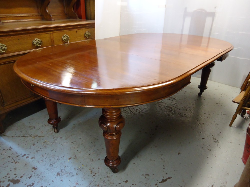 Large Mahogany Wind Out Table