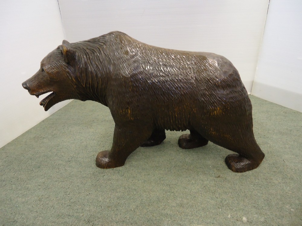 Large Black Forest Strolling Bear View VI