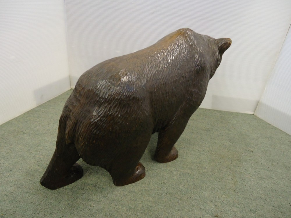 Large Black Forest Strolling Bear View VIII
