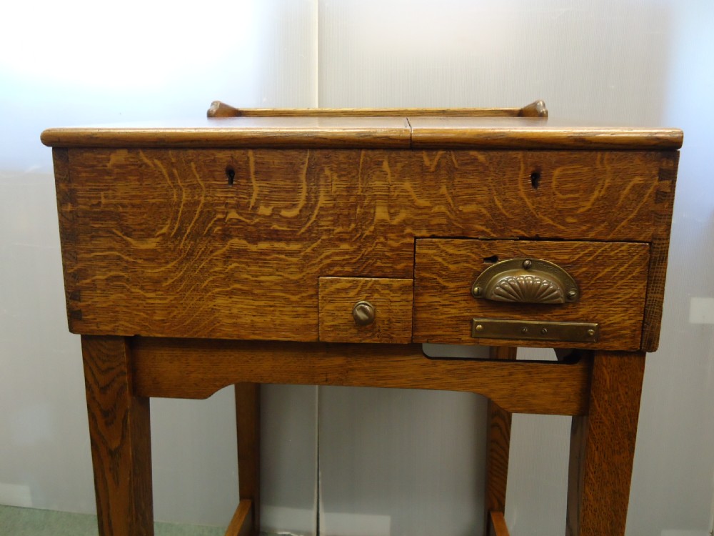 Oak Till On Stand View X