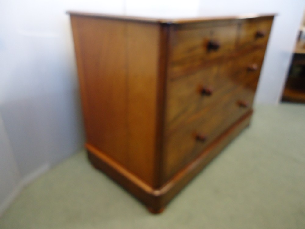 Super Quality Mahogany Chest Of Drawers View V