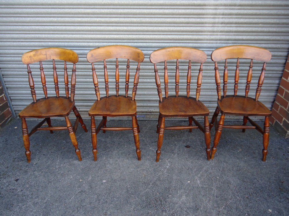 Very Good Set Of Kitchen Chairs