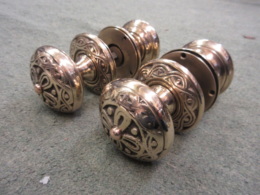 2 Pairs Of Bronze External Door Knobs