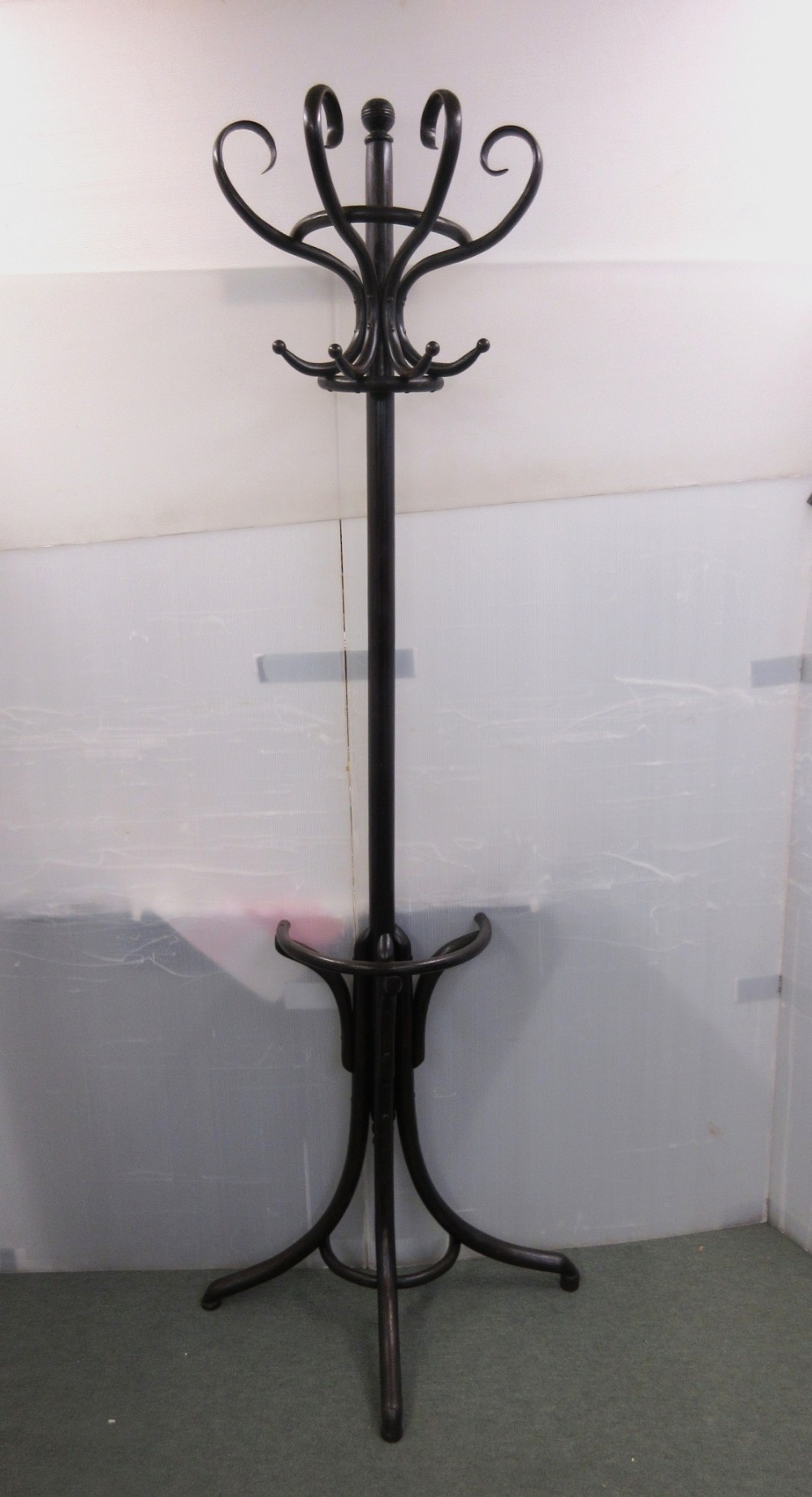 Bentwood Wall coat stand 