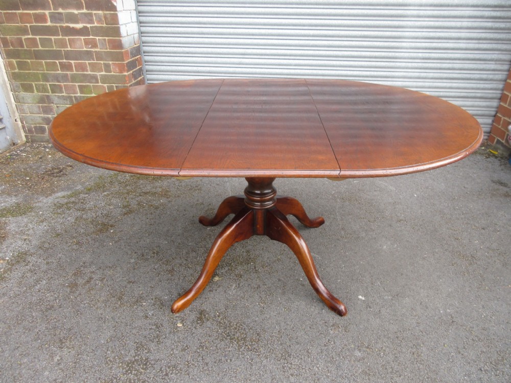 Oak Pedestal Table